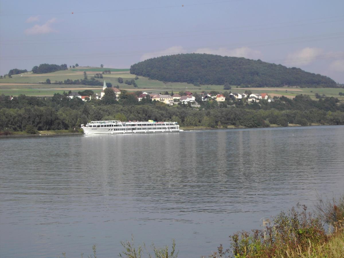 Gasthaus Donaublick Leiben Bagian luar foto